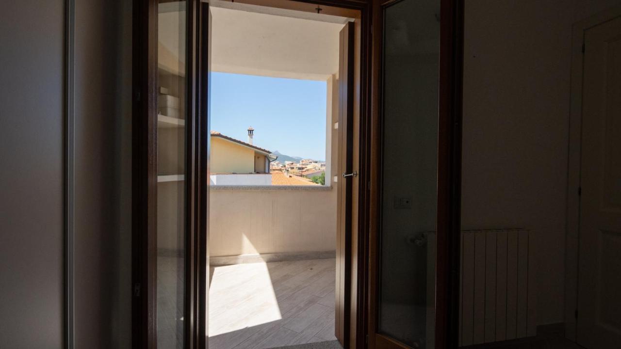 Appartamento Via Alloro 44 Olbia Esterno foto